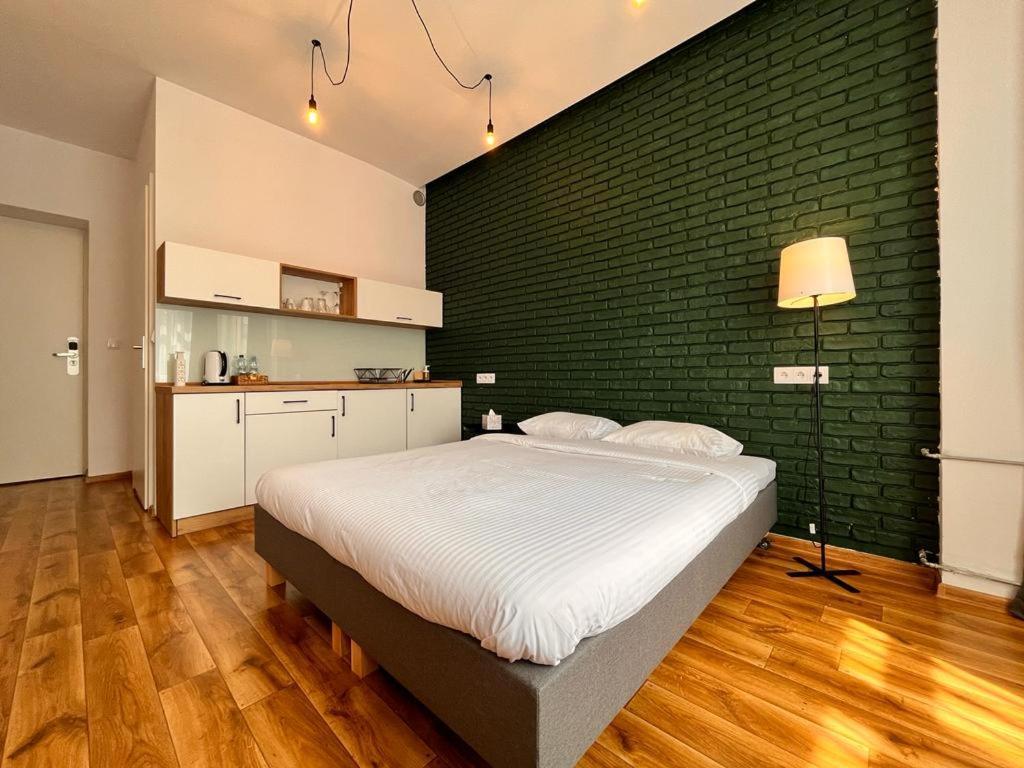 Apartamenty Centrum Dworzec Pkp Self Check-In 24H 卡托维兹 外观 照片